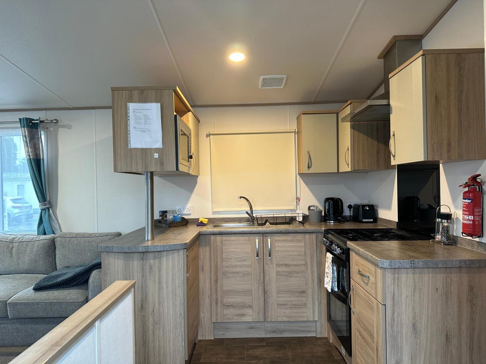 Felixstowe Chimo Caravan 8 Sleeps 5 Min To Beach Экстерьер фото